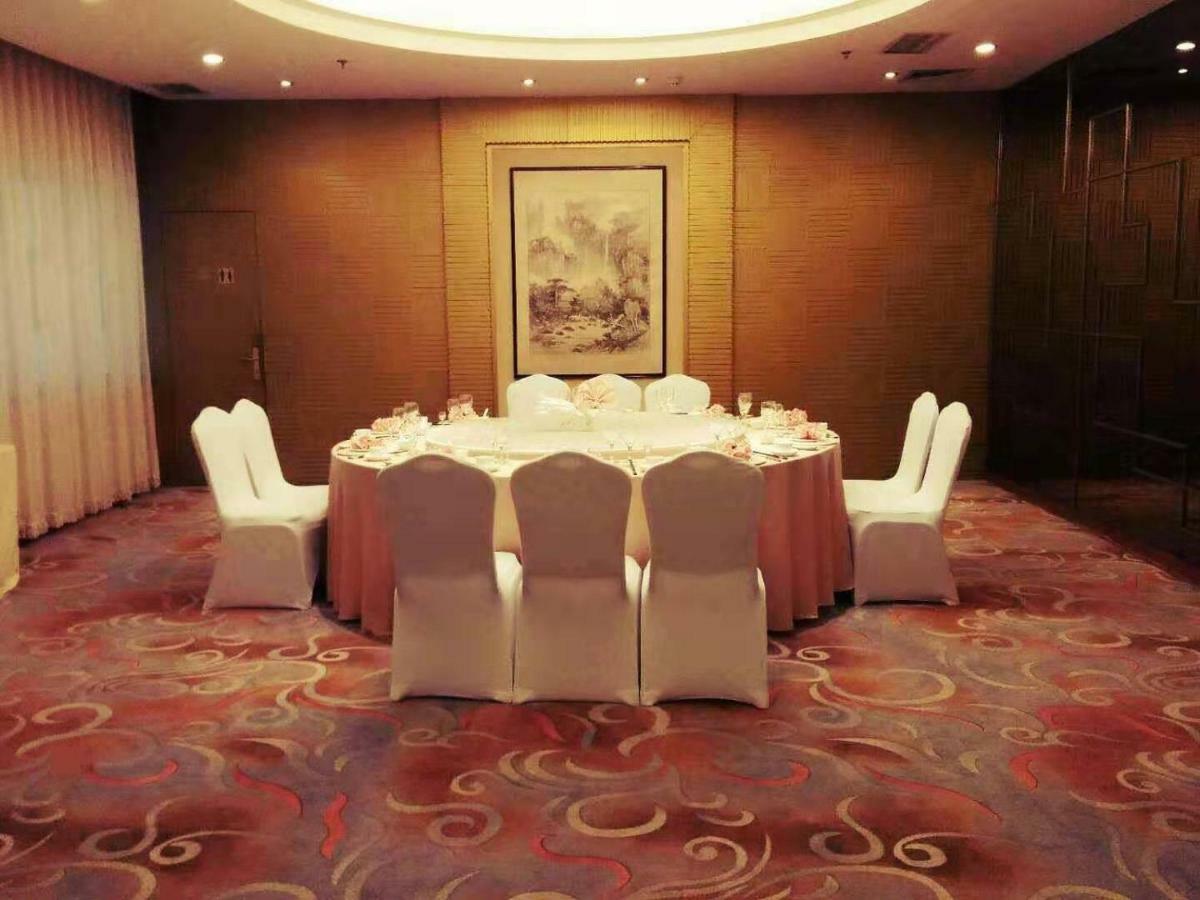 Kerren Hotel Dalian Bagian luar foto