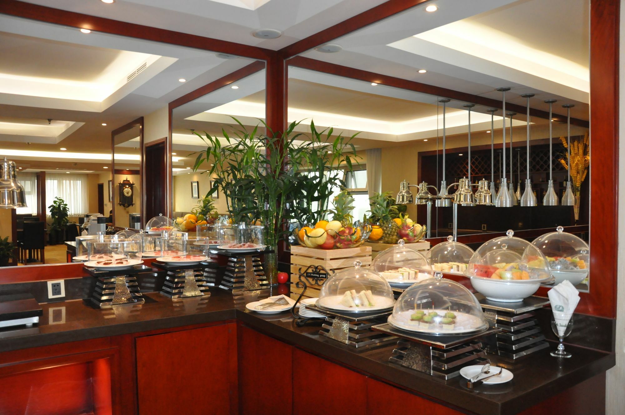 Kerren Hotel Dalian Bagian luar foto