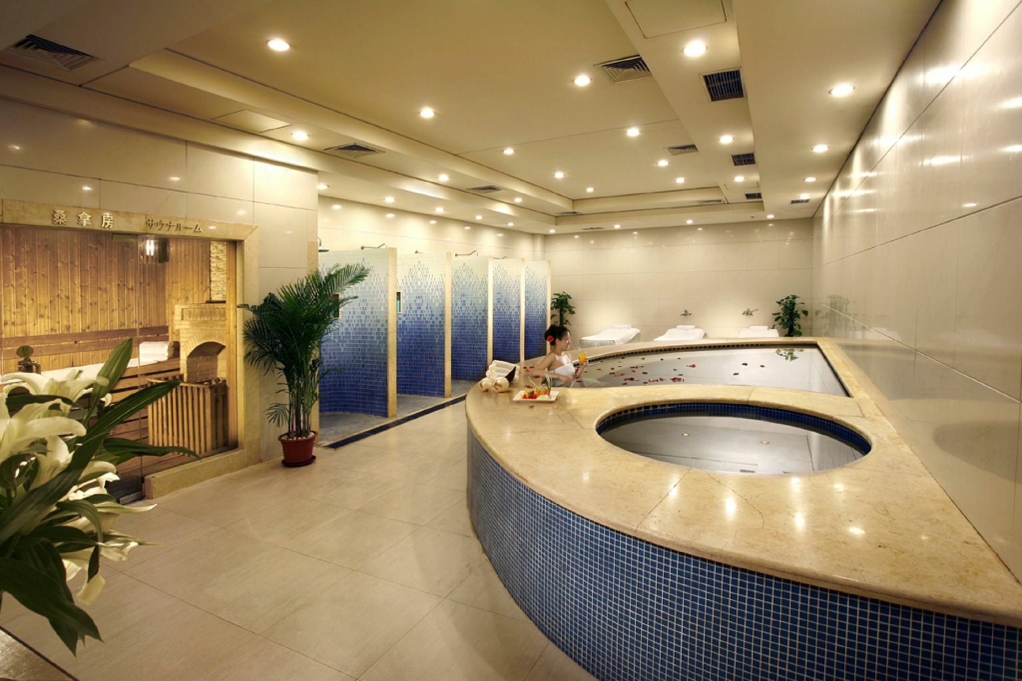 Kerren Hotel Dalian Bagian luar foto